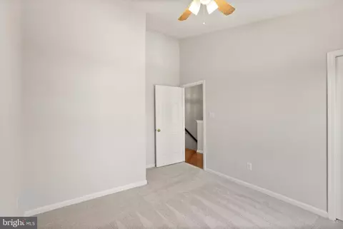 Bedroom - 20681 Southwind Ter, Ashburn, VA 20147 photo 5 of 8