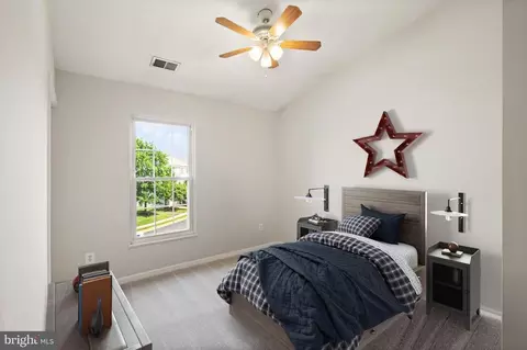 Bedroom - 20681 Southwind Ter, Ashburn, VA 20147 photo 3 of 8