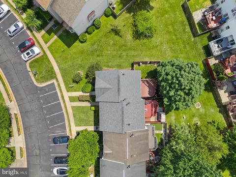 View/Area - 20681 Southwind Ter, Ashburn, VA 20147 photo 1 of 4