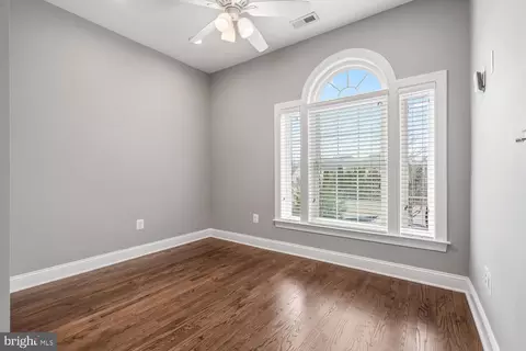 Bedroom - 22838 Arbor View Dr, Brambleton, VA 20148 photo 2 of 4