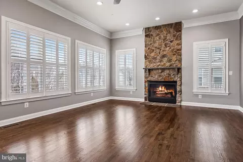 Living - 22838 Arbor View Dr, Brambleton, VA 20148 photo 4 of 18