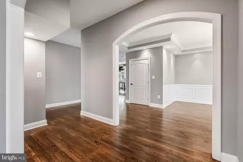Entry Way - 22838 Arbor View Dr, Brambleton, VA 20148 photo 8 of 18