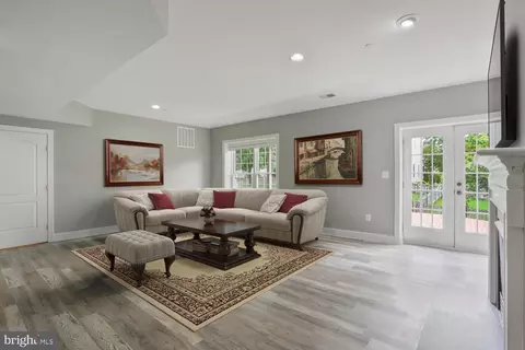 Living - 22838 Arbor View Dr, Brambleton, VA 20148 photo 17 of 18