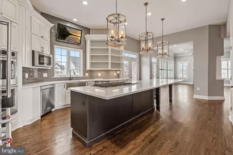 Kitchen - 22838 Arbor View Dr, Brambleton, VA 20148 photo 3 of 4