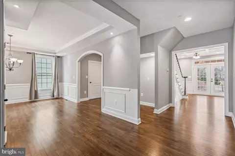 Entry Way - 22838 Arbor View Dr, Brambleton, VA 20148 photo 9 of 18