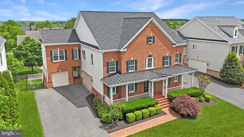 22838 Arbor View Dr, Brambleton, VA 20148