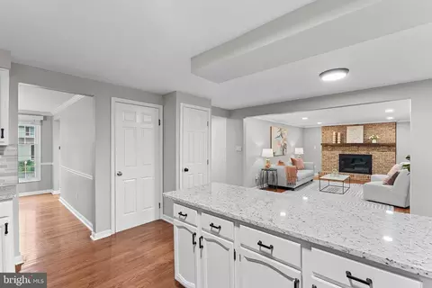 128 Applegate Dr, Sterling, VA 20164 photo 22