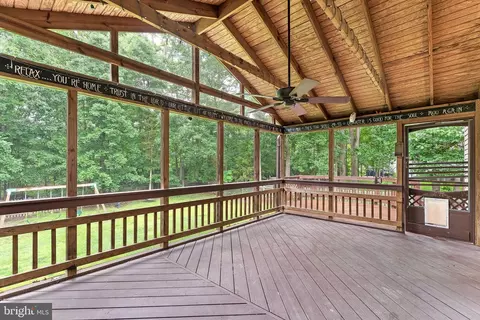 128 Applegate Dr, Sterling, VA 20164 photo 51