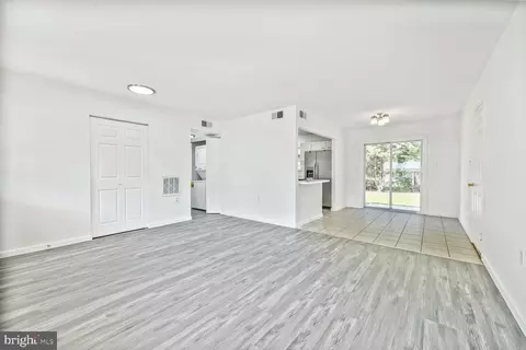 1204 N Brandon Ave, Sterling, VA 20164