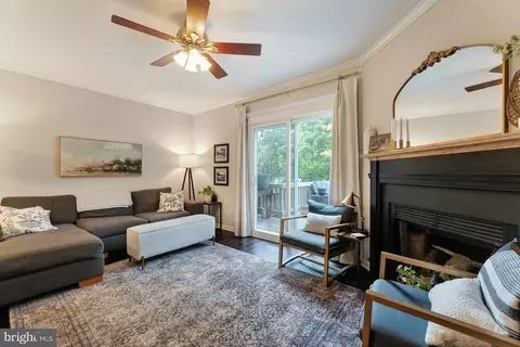 43602 Blacksmith Sq, Ashburn, VA 20147 photo 10
