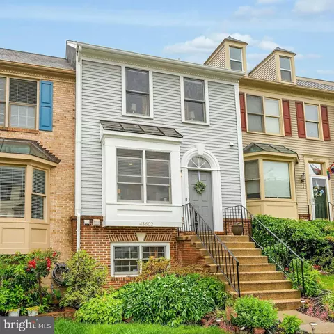 43602 Blacksmith Sq, Ashburn, VA 20147