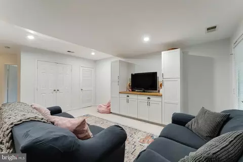 43602 Blacksmith Sq, Ashburn, VA 20147 photo 23