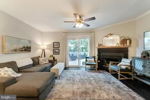 43602 Blacksmith Sq, Ashburn, VA 20147 photo 8