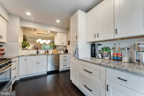 43602 Blacksmith Sq, Ashburn, VA 20147 photo 5