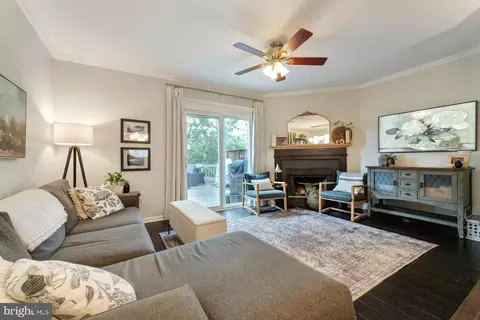 43602 Blacksmith Sq, Ashburn, VA 20147 photo 9