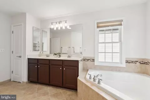 Entry Way - 42322 Rising Moon Pl, Brambleton, VA 20148 photo 2 of 4