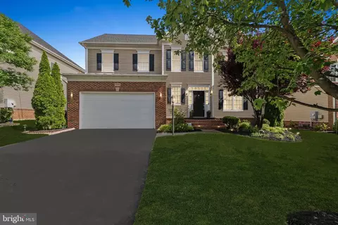 Exterior - 42322 Rising Moon Pl, Brambleton, VA 20148 photo 11 of 13