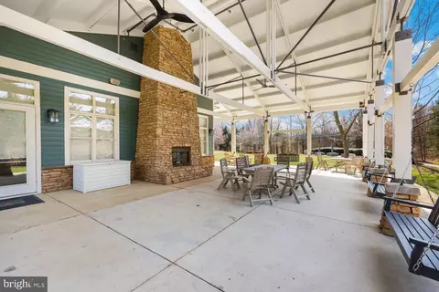 Exterior - 21514 Tithables Cir, Broadlands, VA 20148 photo 29 of 33