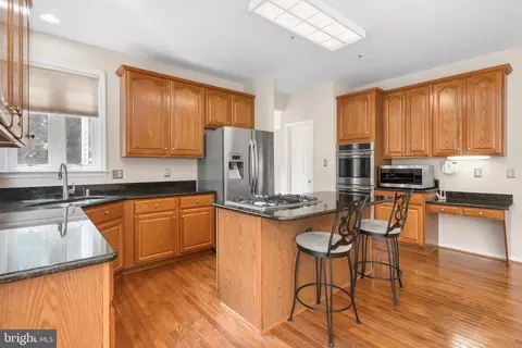 Kitchen - 21514 Tithables Cir, Broadlands, VA 20148 photo 2 of 3