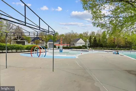 Exterior - 21514 Tithables Cir, Broadlands, VA 20148 photo 31 of 33