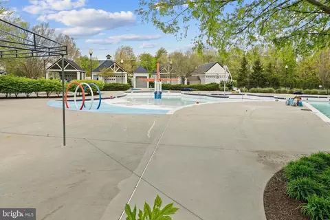 Exterior - 21514 Tithables Cir, Broadlands, VA 20148 photo 32 of 33