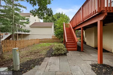 Exterior - 20245 Ordinary Pl, Ashburn, VA 20147 photo 3 of 4