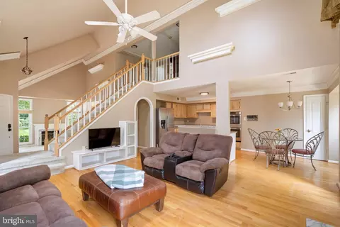 Living - 20245 Ordinary Pl, Ashburn, VA 20147 photo 2 of 4
