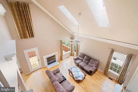 Living - 20245 Ordinary Pl, Ashburn, VA 20147 photo 3 of 4