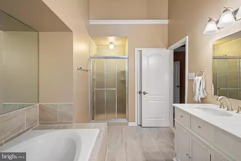 Bath - 20245 Ordinary Pl, Ashburn, VA 20147 photo 3 of 3