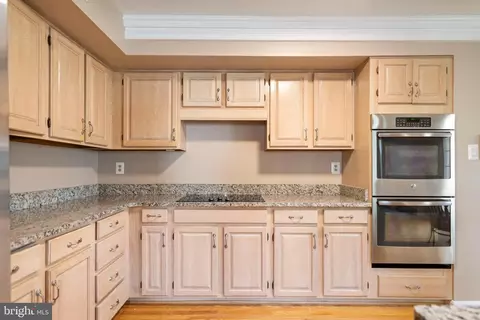 Kitchen - 20245 Ordinary Pl, Ashburn, VA 20147 photo 1 of 2