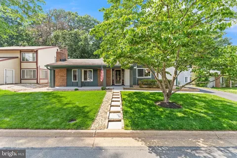 515 Sugarland Run Dr, Sterling, VA 20164