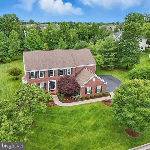 43753 Churchill Glen Dr, Chantilly, VA 20152