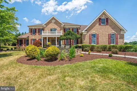 17586 Tobermory Pl, Leesburg, VA 20175