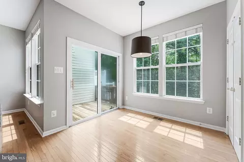 Entry Way - 43103 Forest Edge Sq, Broadlands, VA 20148 photo 4 of 11