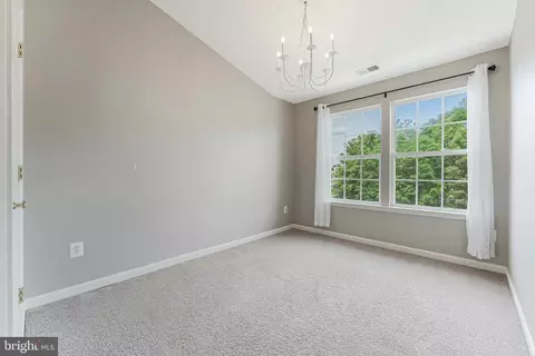 Bedroom - 43103 Forest Edge Sq, Broadlands, VA 20148 photo 2 of 4