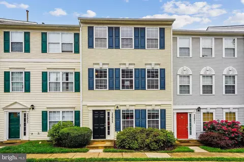 22953 Fleet Ter, Sterling, VA 20166