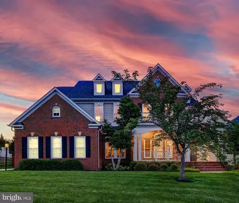 42720 Mount Auburn Pl, Broadlands, VA 20148