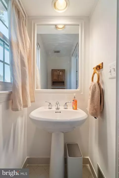 43971 Urbancrest Ct, Ashburn, VA 20147 photo 9