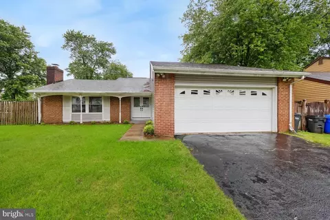 810 Sugarland Run Dr, Sterling, VA 20164