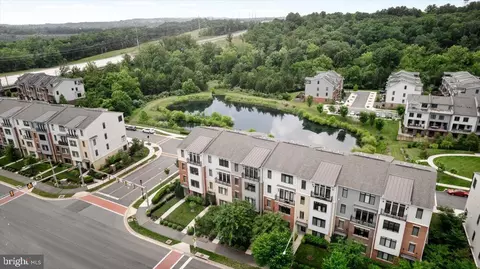 1318 Ribbon Limestone Ter SE, Leesburg, VA 20175