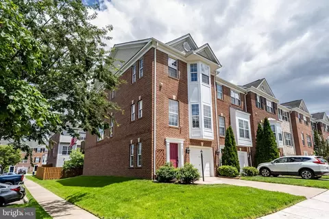 222 Hawks View Sq SE, Leesburg, VA 20175