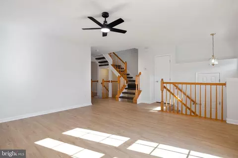 Living - 21055 Cornerpost Sq, Ashburn, VA 20147 photo 3 of 8