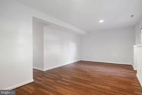 Living - 21055 Cornerpost Sq, Ashburn, VA 20147 photo 8 of 8