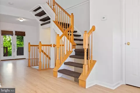 Entry Way - 21055 Cornerpost Sq, Ashburn, VA 20147 photo 5 of 18