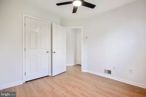 Bedroom - 21055 Cornerpost Sq, Ashburn, VA 20147 photo 4 of 4