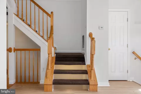 Entry Way - 21055 Cornerpost Sq, Ashburn, VA 20147 photo 9 of 18