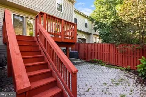 Exterior - 21055 Cornerpost Sq, Ashburn, VA 20147 photo 11 of 14
