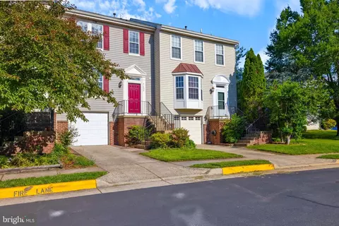 Exterior - 21055 Cornerpost Sq, Ashburn, VA 20147 photo 4 of 14