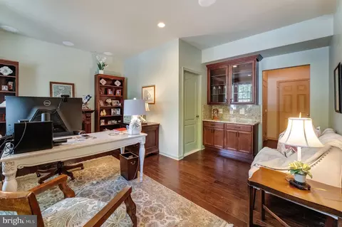 23412 Berkeley Meadows Dr, Ashburn, VA 20148 photo 6
