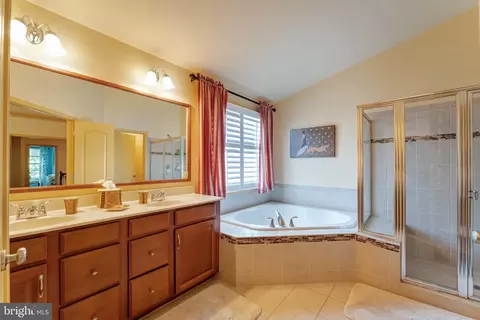 23412 Berkeley Meadows Dr, Ashburn, VA 20148 photo 37